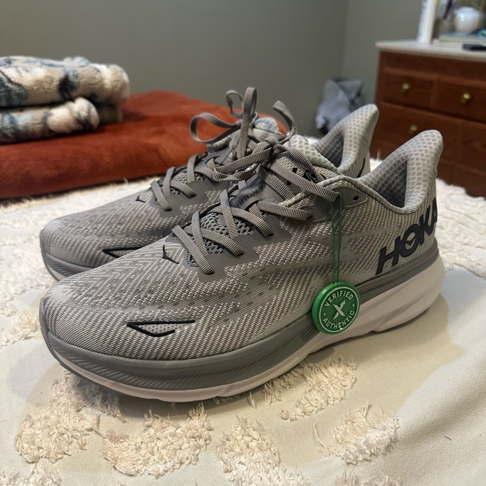 Hoka Clifton 9